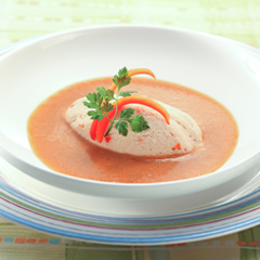 ニジマスのムース ガスパチョソース