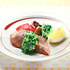 マグロの塩麹ステーキ　オクラソース（病院食：主菜）