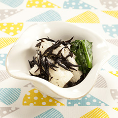 ヒジキと長芋のゆずこしょう和え（病院食：副菜）