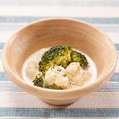 ブロッコリーとカリフラワーのミルク煮（病院食：副菜）