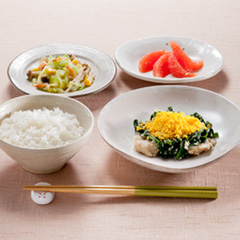 鶏むね肉とほうれん草の味噌ミモザ和えメニュー