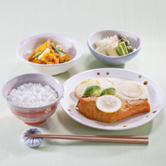 サーモンのカレームニエルメニュー