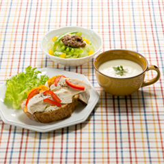 チキンとかぼちゃのオープンサンドメニュー