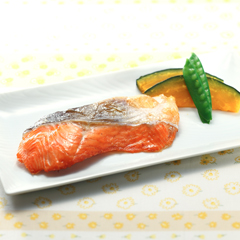 鮭の塩焼き 絹さやカボチャ添え（病院食：主菜）