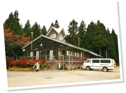 &ldquo;信じられるハート&rdquo;を持つスタッフたちの拠点となる東北牧場事務所。