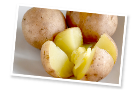 有機JAS認証を受けた畑で自然栽培した「さやあかね」。牧草だけを食べて育ったグラスフェッド牛の乳から作ったバターとの相性は最高だ。